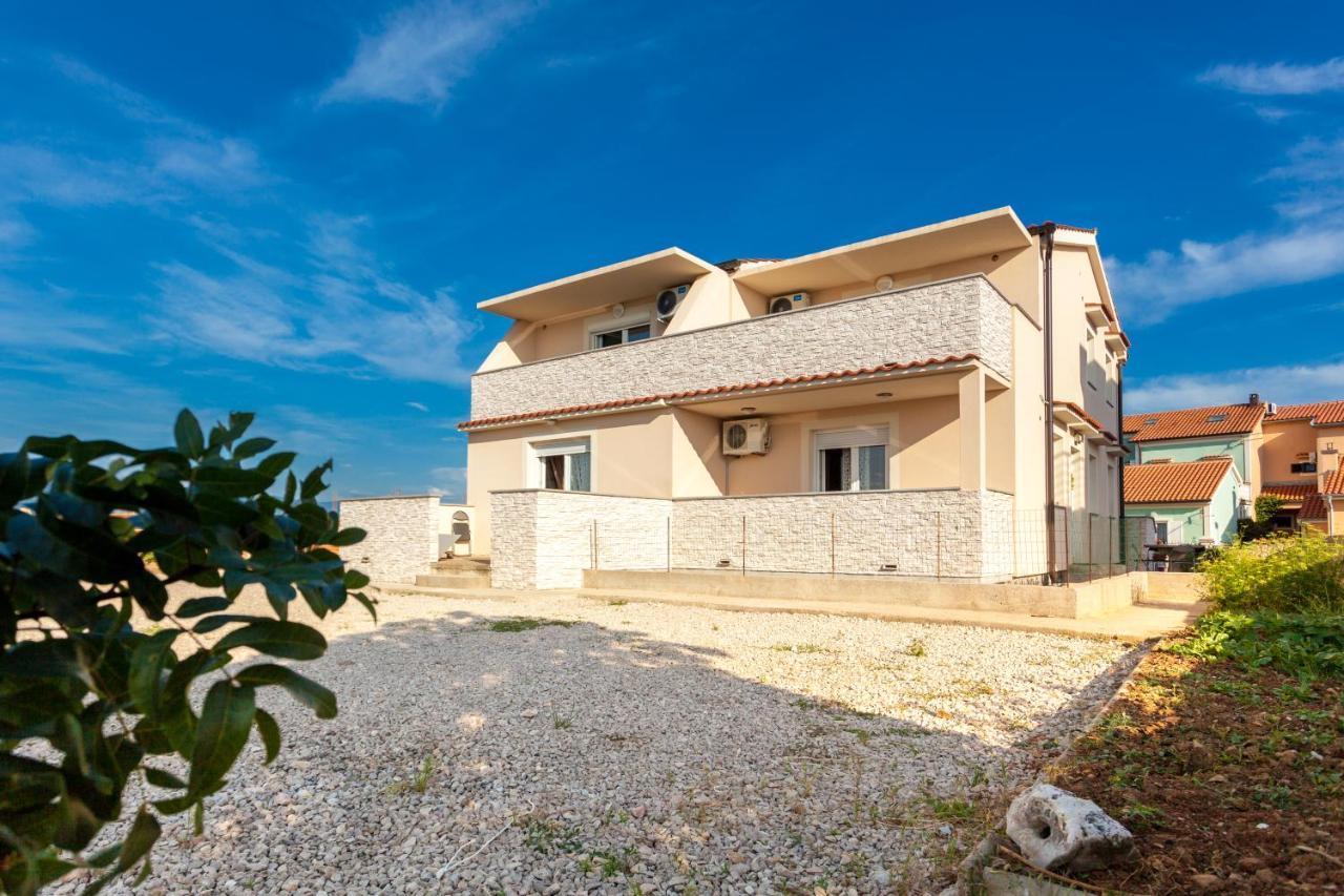 Apartments Didi Омишаль Екстер'єр фото